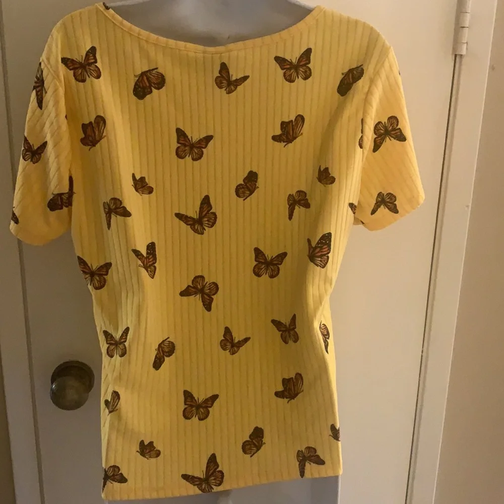 Major sale $15 was $19 New- Rue 21 ribbed butterfly top 1x yellow